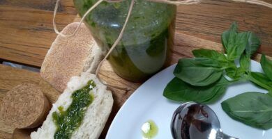 albahaca fresca en aceite