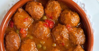 albondigas con salsa casera