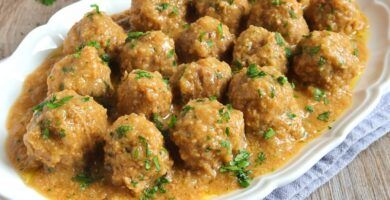 albondigas en salsa de almendras