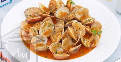 almejas en salsa marinera
