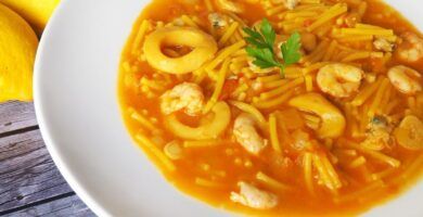 cazuela de fideos a la marinera