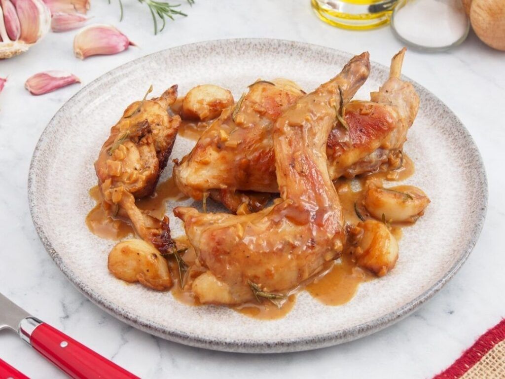 conejo al ajillo delicioso