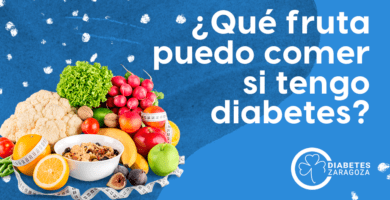 diferentes frutas y una etiqueta de diabetes