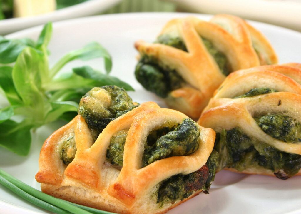 empanadillas de espinacas con pinones