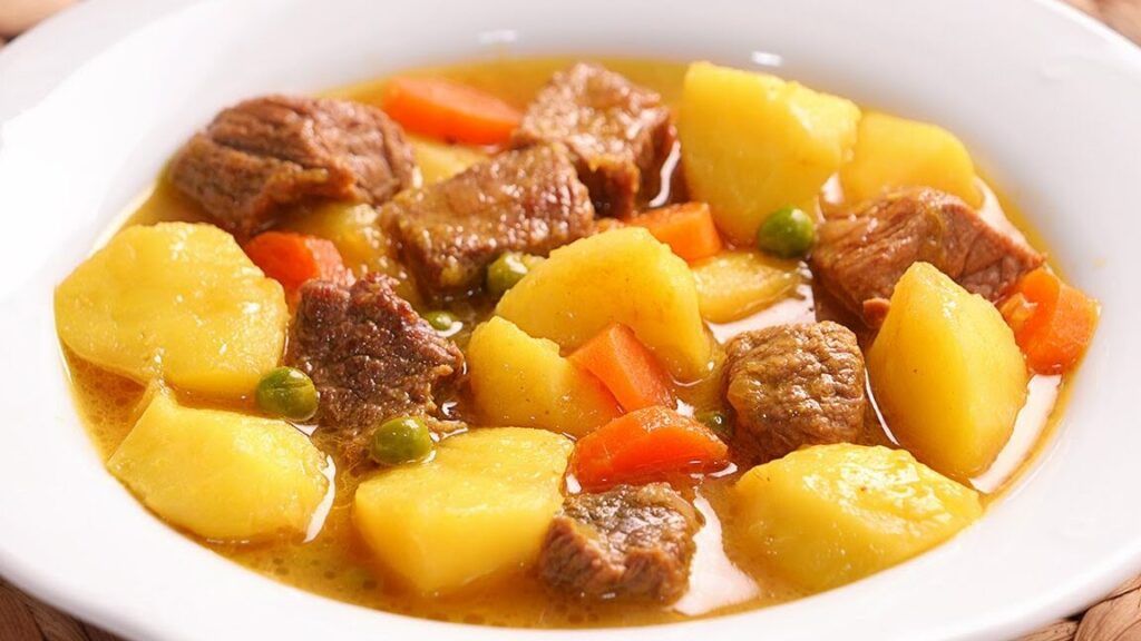 estofado de carne con patatas y zanahorias