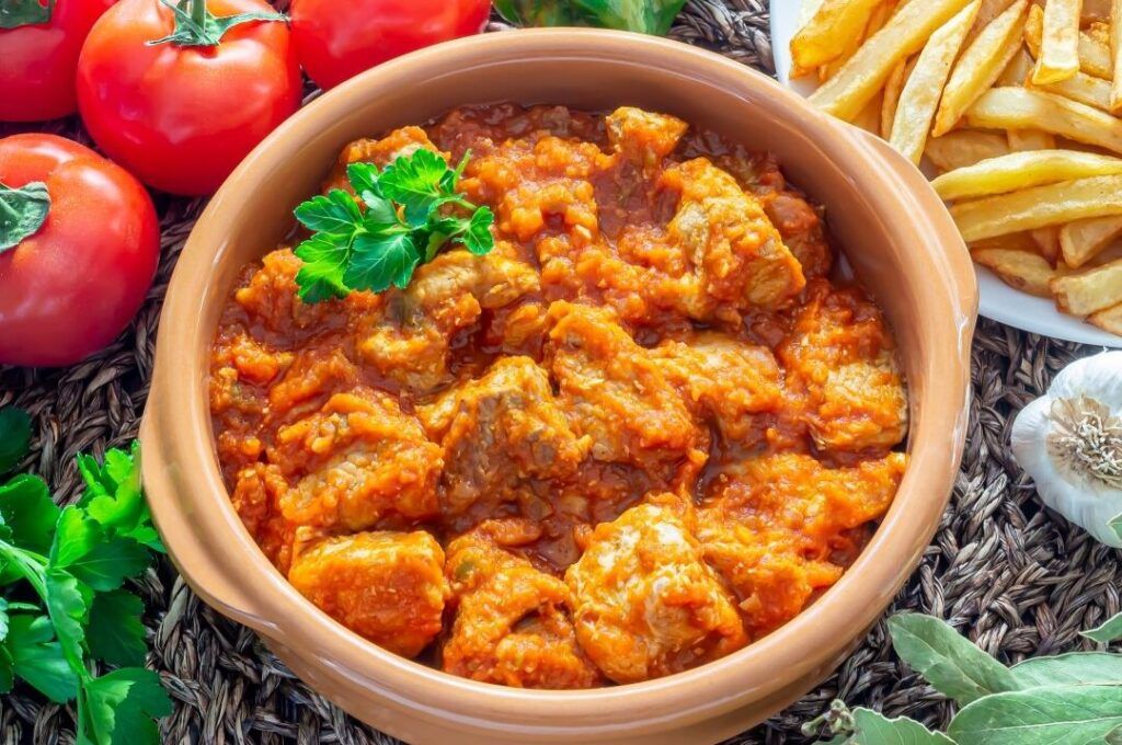 magro de cerdo con tomate