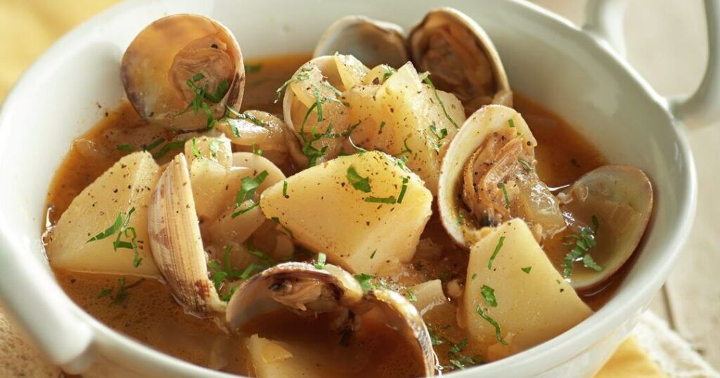 patatas con almejas deliciosas