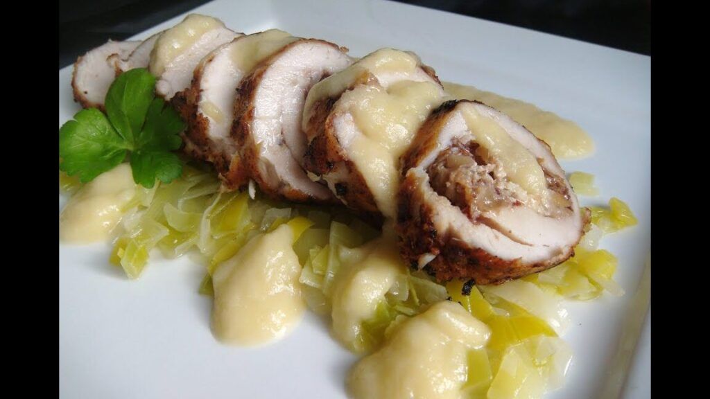 pollo relleno con salsa de manzana