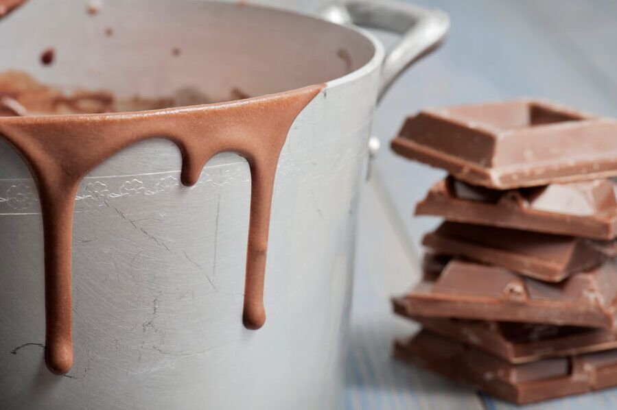 tableta de chocolate derretida