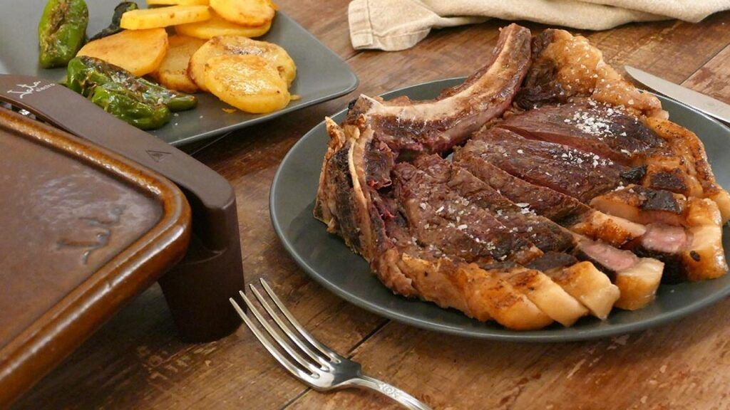 un delicioso chuleton a la plancha