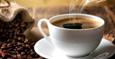 una taza de cafe